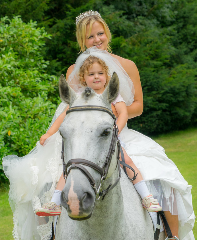 WWE Bridal BHS 063 
 West Wycombe Horse shoot 
 Keywords: Buckinghamshire wedding photographer, Horses, Piers Photo, Summer, West Wycombe House