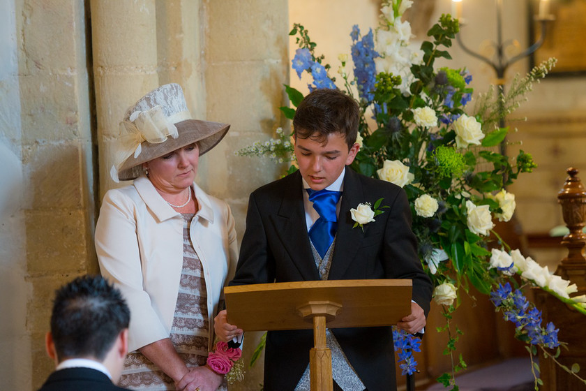 Tika and Oli s wedding 367 
 Tika and Oli's Wedding 
 Keywords: Buckinghamshire wedding photographer, Checkendon, Horse and Carriage, Oli and Jessica wedding