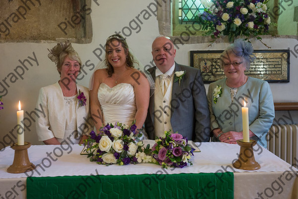 Emma and Duncan 285 
 Emma and Duncan's wedding 
 Keywords: Bucks Wedding photographer, Piers Photography, Gt Missenden Church, Uplands House