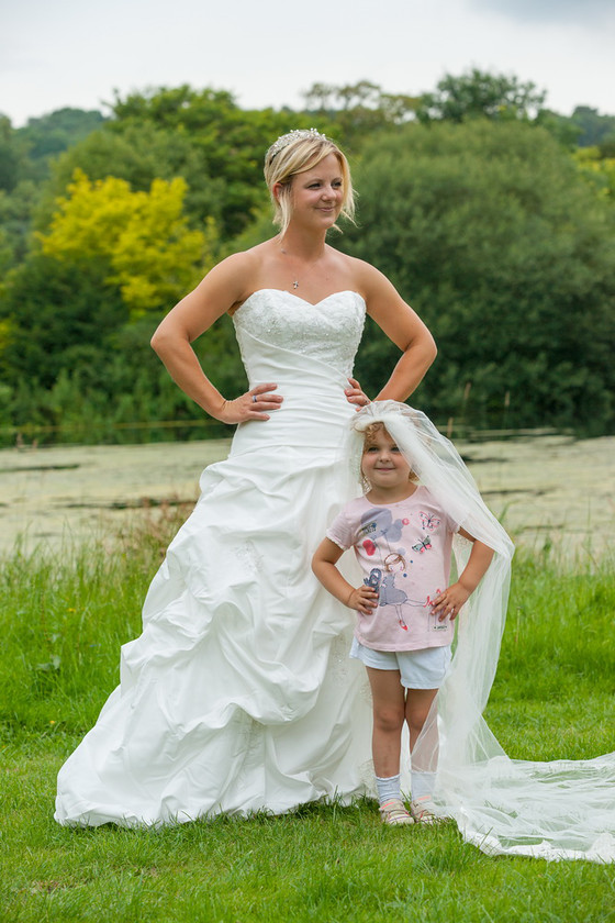 WWE Bridal BHS 039 
 West Wycombe Horse shoot 
 Keywords: Buckinghamshire wedding photographer, Horses, Piers Photo, Summer, West Wycombe House