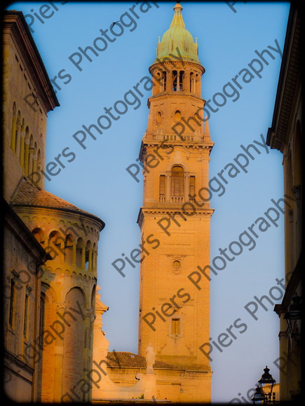 Parma 40 
 Parma May 2011 
 Keywords: Piers Photo, Parma