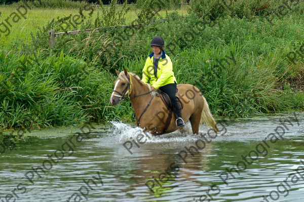 WWR 07 74 
 OBH West Wycombe Ride 
 Keywords: West Wycombe ride07