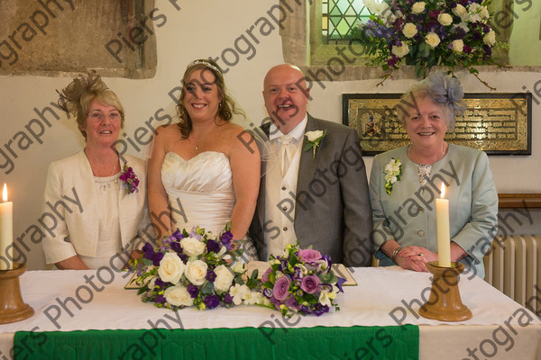 Emma and Duncan 289 
 Emma and Duncan's wedding 
 Keywords: Bucks Wedding photographer, Piers Photography, Gt Missenden Church, Uplands House