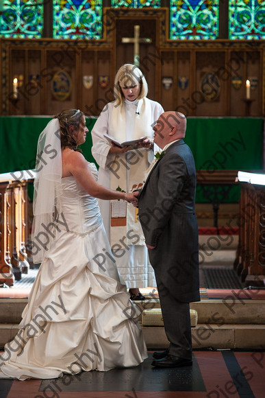 Emma and Duncan 226 
 Emma and Duncan's wedding 
 Keywords: Bucks Wedding photographer, Piers Photography, Gt Missenden Church, Uplands House