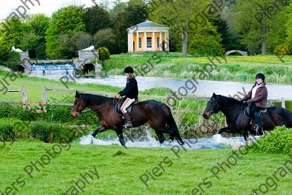 NRCWWE09 074 
 Naphill Riding Club West Wycombe Ride 09 
 Keywords: Naphill Riding Club, West Wycombe Estate