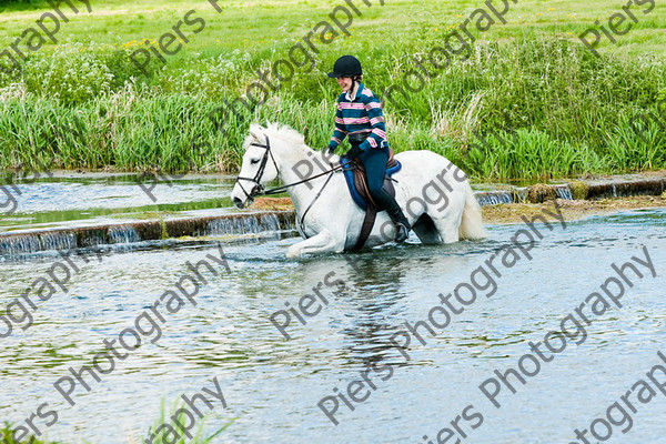 NRCWWE09 015 
 Naphill Riding Club West Wycombe Ride 09 
 Keywords: Naphill Riding Club, West Wycombe Estate