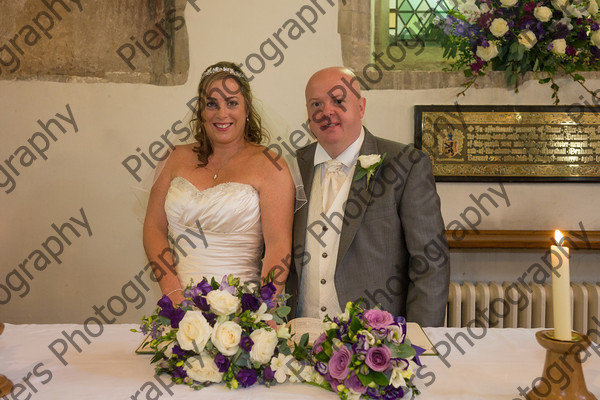 Emma and Duncan 282 
 Emma and Duncan's wedding 
 Keywords: Bucks Wedding photographer, Piers Photography, Gt Missenden Church, Uplands House