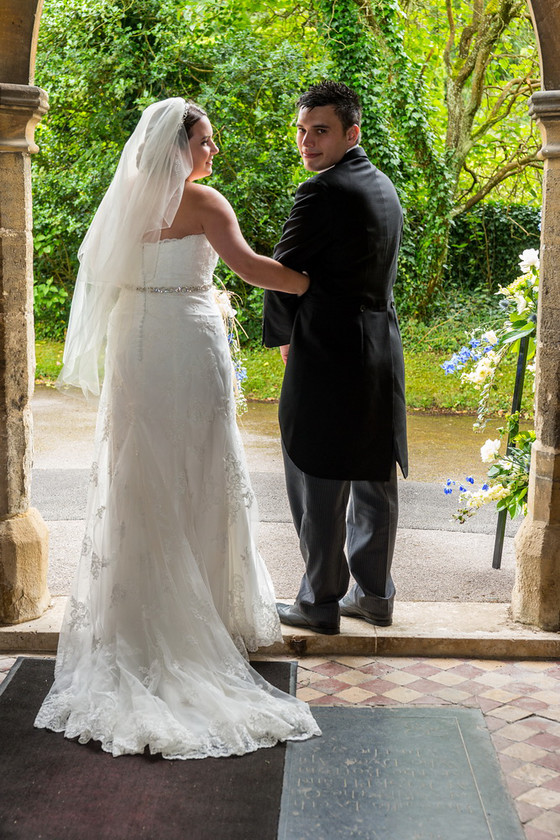 Tika and Oli s wedding 408 
 Jessica and Oli's Wedding 
 Keywords: Buckinghamshire wedding photographer, Checkendon, Horse and Carriage, Oli and Jessica wedding