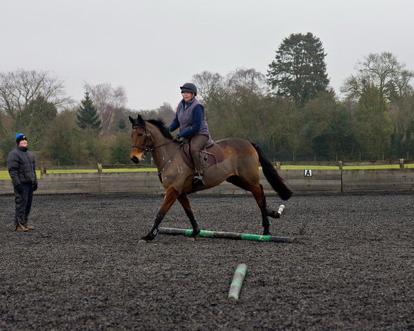 Ollie and Blyth Lesson 28 
 Ollie and Blyth Lesson 
 Keywords: Piers Photo, Moses Plat Yard, Ollie, Blyth, Mary Hilder, Jo Reynolds