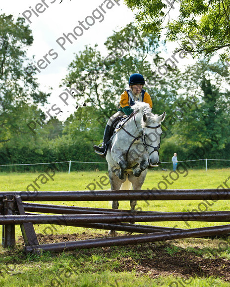 LSE horse trials 044 
 LSE Horse trials 
 Keywords: London and South East Horse Trials, Piers Photo