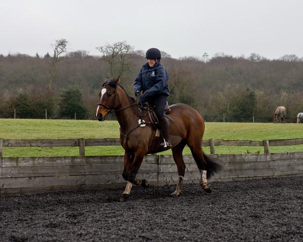 Ollie and Blyth Lesson 03 
 Ollie and Blyth Lesson 
 Keywords: Piers Photo, Moses Plat Yard, Ollie, Blyth, Mary Hilder, Jo Reynolds