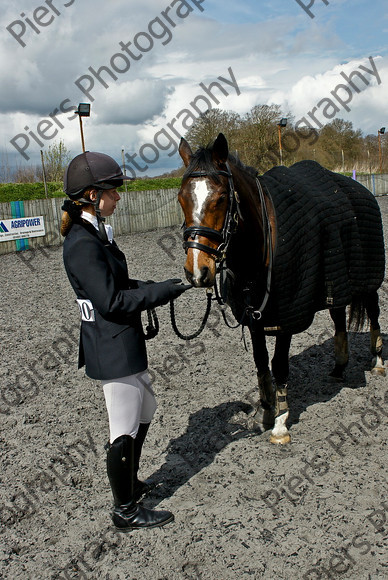 Class 3 65 
 SONY DSC 
 Keywords: Pyatts, Show jumping