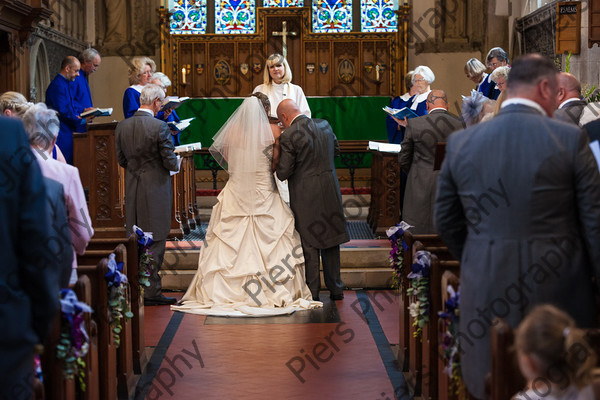 Emma and Duncan 214 
 Emma and Duncan's wedding 
 Keywords: Bucks Wedding photographer, Piers Photography, Gt Missenden Church, Uplands House