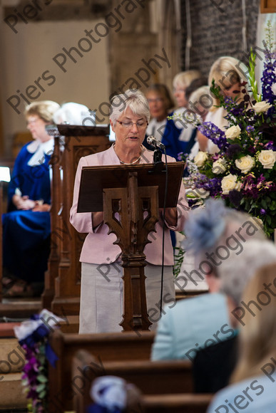 Emma and Duncan 246 
 Emma and Duncan's wedding 
 Keywords: Bucks Wedding photographer, Piers Photography, Gt Missenden Church, Uplands House