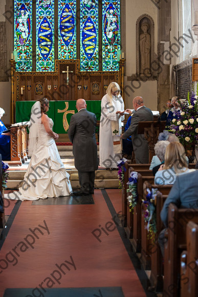 Emma and Duncan 230 
 Emma and Duncan's wedding 
 Keywords: Bucks Wedding photographer, Piers Photography, Gt Missenden Church, Uplands House