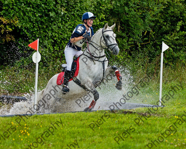 LSE Horse Trials 091 
 LSE Horse Trials 
 Keywords: London and South East Horse Trials, Piers Photo