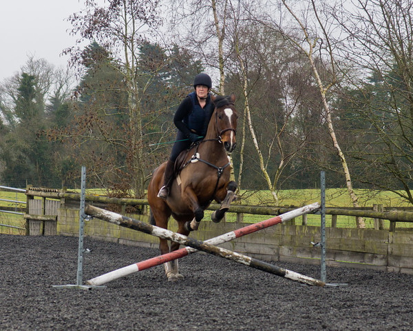 Ollie and Blyth Lesson 35 
 Ollie and Blyth Lesson 
 Keywords: Piers Photo, Moses Plat Yard, Ollie, Blyth, Mary Hilder, Jo Reynolds