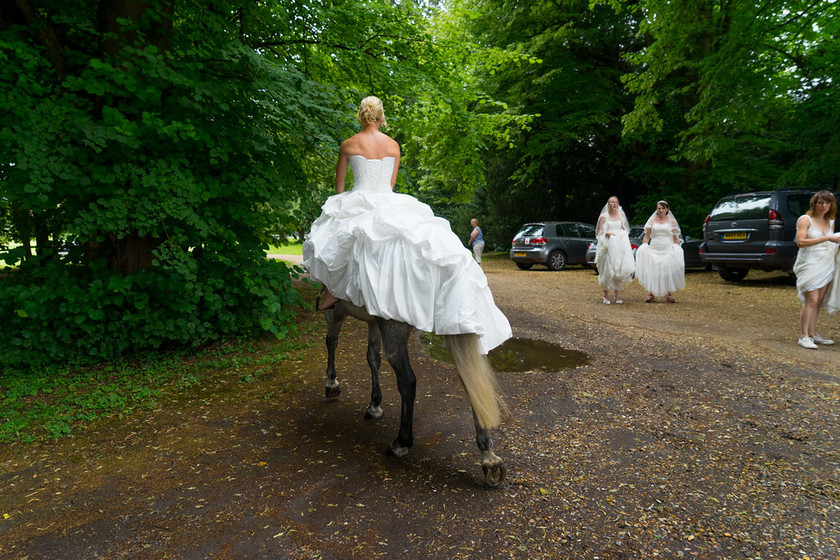 WWE Bridal BHS 023 
 West Wycombe Horse shoot 
 Keywords: Buckinghamshire wedding photographer, Horses, Piers Photo, Summer, West Wycombe House